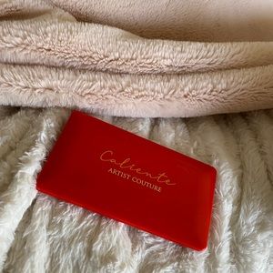 Caliente artist couture eyeshadow pallet